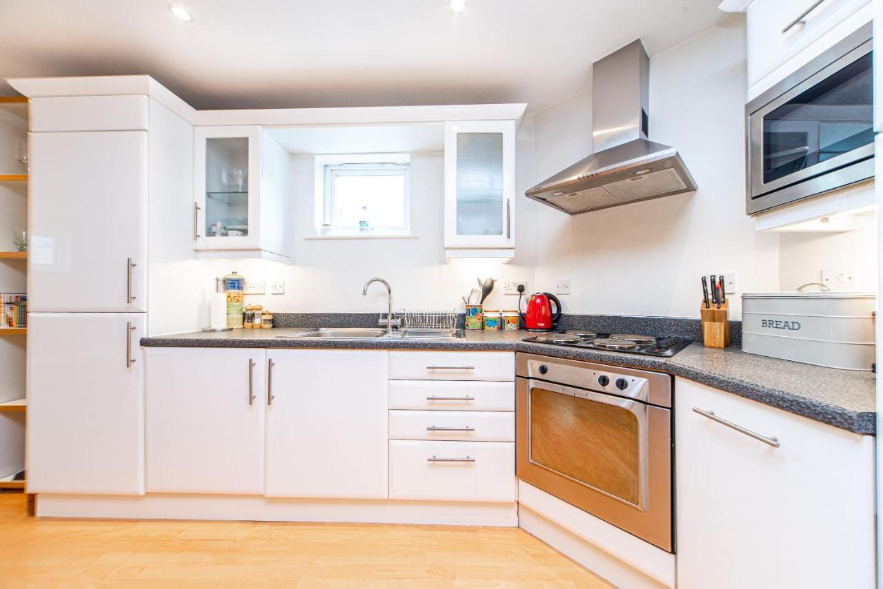 Pass The Keys Delightful Apartment Close To River In Se16 London Exterior photo