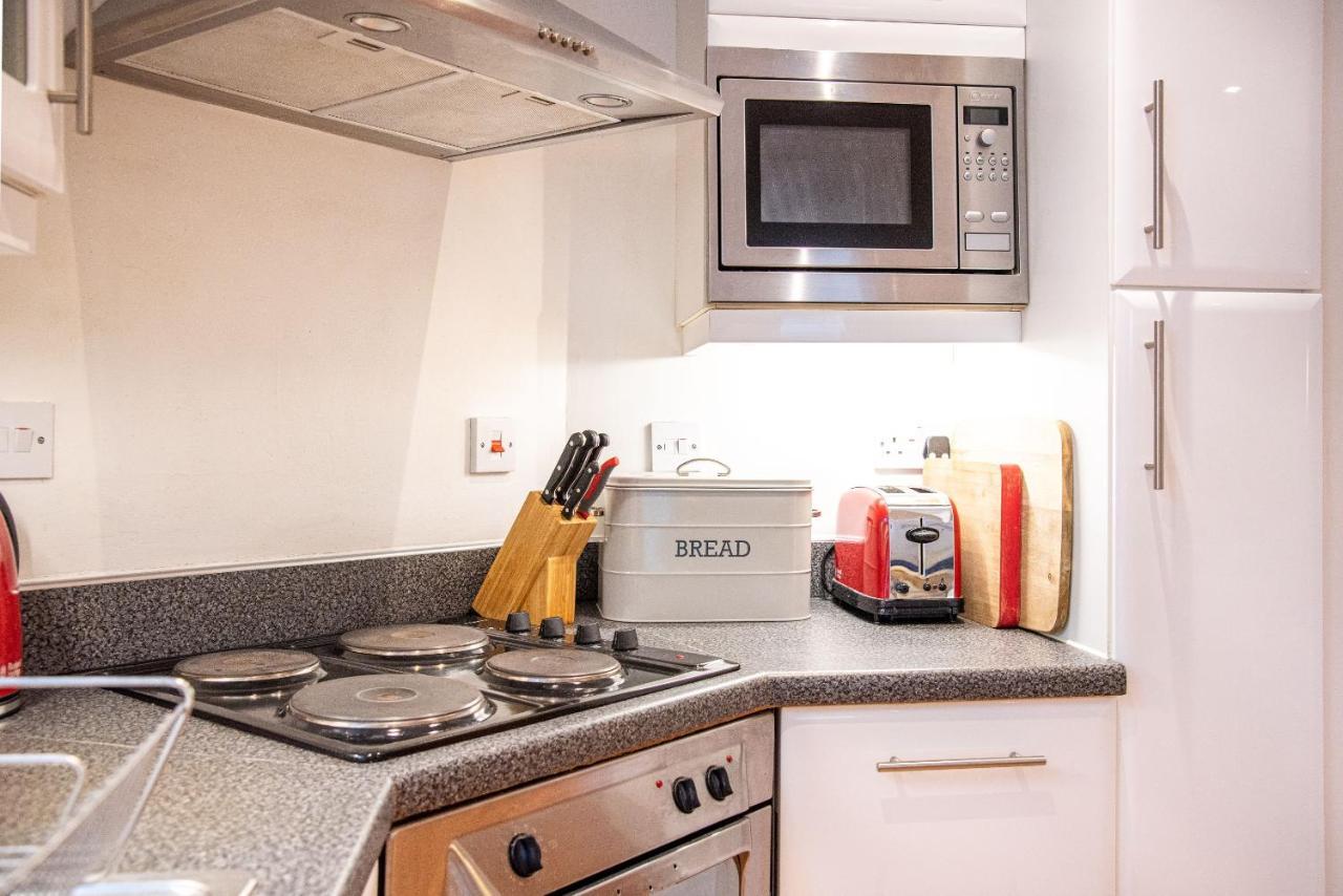 Pass The Keys Delightful Apartment Close To River In Se16 London Exterior photo