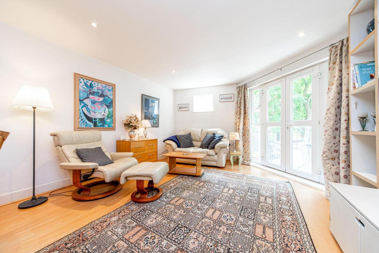 Pass The Keys Delightful Apartment Close To River In Se16 London Exterior photo