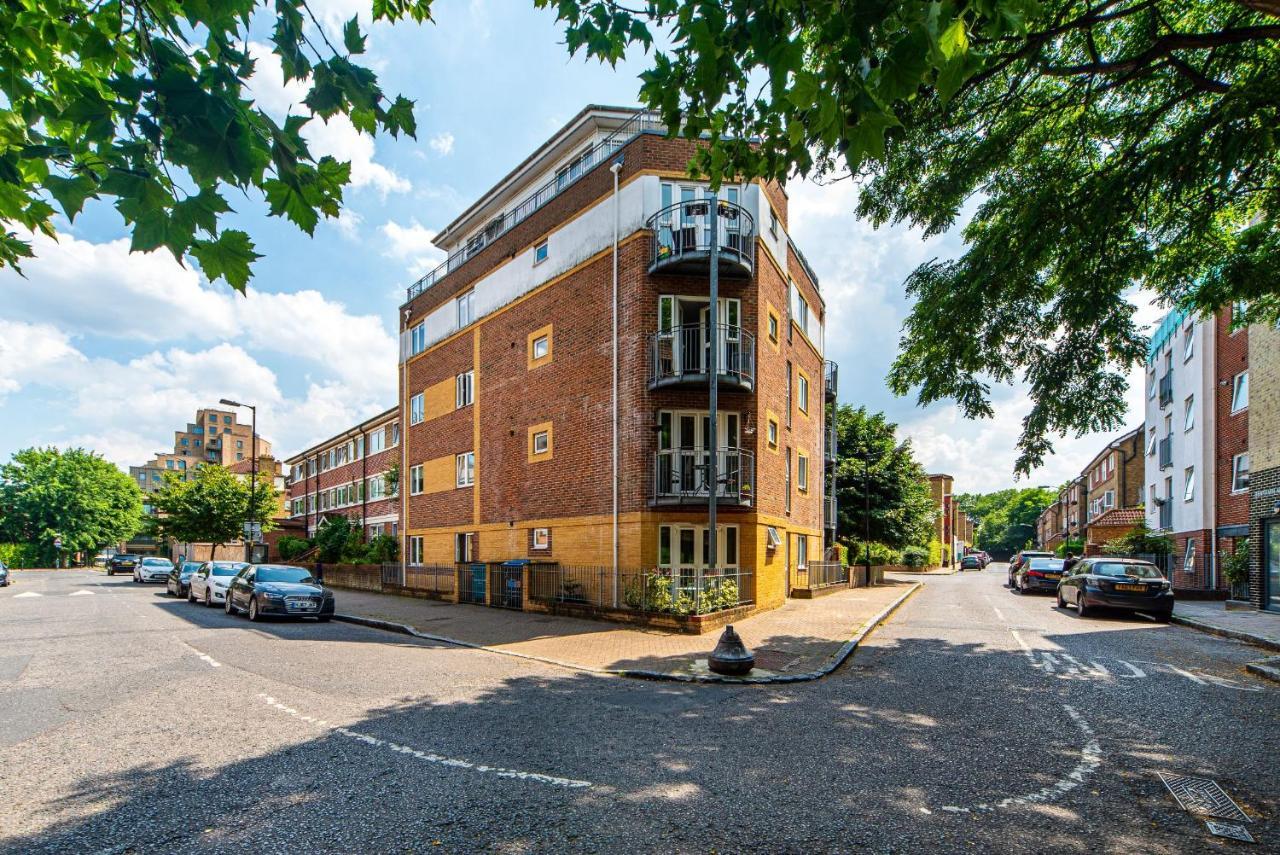 Pass The Keys Delightful Apartment Close To River In Se16 London Exterior photo