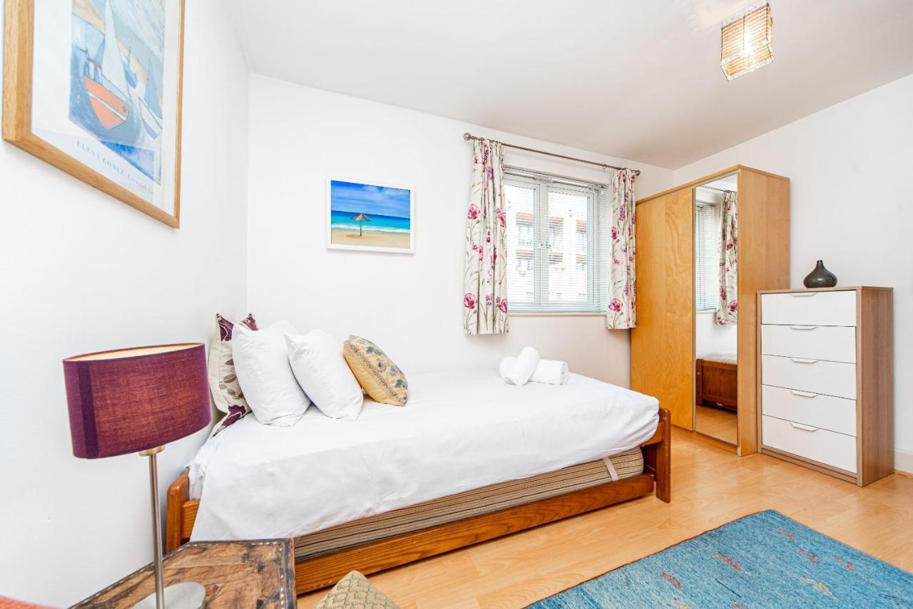 Pass The Keys Delightful Apartment Close To River In Se16 London Exterior photo